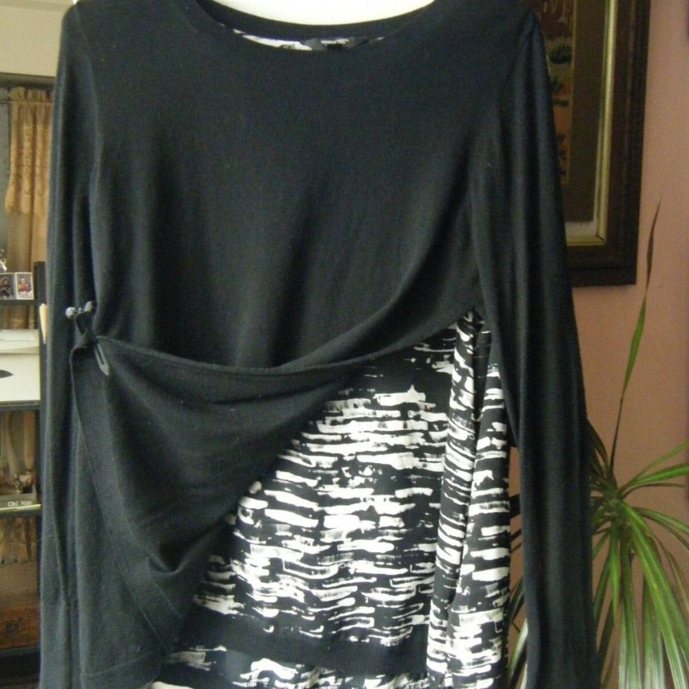 VERA WANG-SIMPLY VERA BLACK TOP/COTTON BLEND/INTERESTING LINING/FREE SHIPPING
